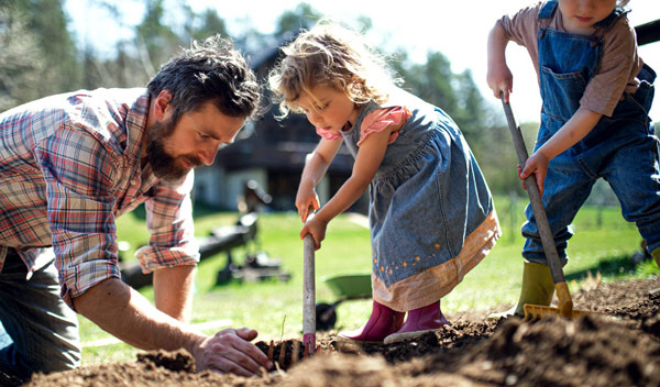 5 consejos para introducir a los niños a la jardinería